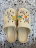 名創(chuàng  )優(yōu)品（MINISO）洞洞鞋男女夏季外穿涼鞋防滑厚底踩屎感包頭涼拖鞋 卡其+海洋星星 曬單實(shí)拍圖