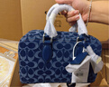 蔻馳（COACH）女士經(jīng)典標志丹寧布BOWERY SATCHEL24號手袋牛仔斜挎女包 LH/深藍色 混合色 曬單實(shí)拍圖