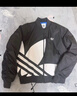 adidas情侶款復古寬松運動(dòng)立領(lǐng)夾棉外套男女秋冬阿迪達斯三葉草 黑色 XL 曬單實(shí)拍圖