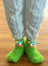 米囹腳冷保暖神器搞怪可愛(ài)丑萌毛絨襪子女秋冬中筒加厚居家隔涼地板襪 毛毛蟲(chóng)綠色-1雙-均碼 曬單實(shí)拍圖
