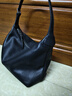 裘真【明星推薦】經(jīng)典hobo包植鞣牛皮腋下通勤休閑餃子女包 黑色-小號 小包/大包 曬單實(shí)拍圖