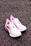 安踏馬力2丨氮科技全掌碳板跑步鞋子男專(zhuān)業(yè)馬拉松訓練鞋緩震運動(dòng)鞋 雪花白/熒光蓮粉/葡萄紫252-1 42.5 （男9） 曬單實(shí)拍圖