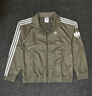 adidas情侶款復古風(fēng)梭織立領(lǐng)夾克外套男女秋季阿迪達斯官方三葉草 巖層橄欖綠 L 曬單實(shí)拍圖