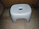 北風(fēng)之戀加厚小凳子成人結實(shí)耐用家用塑料客廳板凳椅子洗澡浴室女換鞋矮凳 淺灰白大號-承重300斤-加厚防滑 曬單實(shí)拍圖
