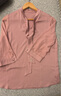 娜爾思（NAERSI）商場(chǎng)同款氣質(zhì)粉簡(jiǎn)約通勤飄帶領(lǐng)上衣女新款長(cháng)袖 淡紅色 M 38 曬單實(shí)拍圖