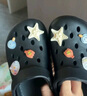 名創(chuàng  )優(yōu)品（MINISO）洞洞鞋男女夏季外穿涼鞋防滑厚底踩屎感包頭涼拖鞋 黑色+海洋星星 曬單實(shí)拍圖