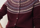 兆君2025秋冬新款費爾島提花羊毛衫女復古開(kāi)衫外套圓領(lǐng)針織上衣 酒紅 L 曬單實(shí)拍圖