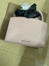 CHARLES&KEITH鱷魚紋凱莉包手提斜挎婚包包女包生日禮物CK2-50270880-1 Light Pink淺粉色（新色） S 曬單實拍圖