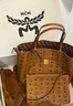 MCM【雙11限時(shí)補貼】 官旗LIZ中號雙面托特包子母包單肩手提女包 干邑色 中號 曬單實(shí)拍圖