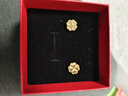 中國珠寶四葉草黃金耳釘女足金碎碎冰耳環(huán)金耳飾生日紀念日禮物送女友老婆 足金四葉草耳釘+品牌禮盒 金重約0.7g 曬單實(shí)拍圖