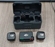 大疆 DJI Mic Mini 一拖二 Type-C/相機(jī)版(含充電盒)迷你降噪直播vlog紐扣式領(lǐng)夾麥克風(fēng) 曬單實(shí)拍圖