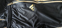 阿迪達斯 （adidas）運動(dòng)套裝男2025秋季跑步運動(dòng)套裝防風(fēng)夾克收腿褲兩件套 黑/金 XL 曬單實(shí)拍圖