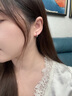 APM Monaco銀白色十字架不對(duì)稱(chēng)圈形耳環(huán)女2025年新款女士耳飾生日禮物 曬單實(shí)拍圖