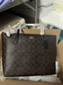 蔻馳女包奢侈品托特包大牌輕奢女士單肩手提包 深棕色4455IMAA8 曬單實(shí)拍圖