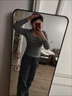 妙奕嘉長(cháng)袖上衣女秋季修身長(cháng)袖t恤辣妹顯瘦內搭2025新款外穿灰色打底衫 U型領(lǐng)字母長(cháng)袖T恤【高級灰】 M 【建議90-110斤】 曬單實(shí)拍圖