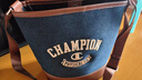 Champion美國冠軍2025新款斜挎包女男 潮流休閑時(shí)尚校隊水桶包25SSP58 曬單實(shí)拍圖