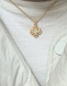 老鋪黃金古法手工足金項鏈 · 十字金剛杵（1號）鉆飾吊墜（金鏈款） 小號鎖骨鏈款金重約8.6g 曬單實(shí)拍圖