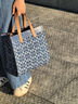 蔻馳（COACH）奧萊女士老花丹寧布FIELD 30號托特包大容量單肩斜挎包 IM/丹寧藍色/天然色 曬單實(shí)拍圖