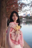 沐霓民族風(fēng)披肩女外搭2025新款針織云南草原大理秋冬旅游穿搭披風(fēng)斗篷 針織斗篷披風(fēng)【朗瑪-嫩黃粉113*102】 曬單實(shí)拍圖