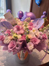 鮮花情同城配送向日葵玫瑰花束手提花籃抱抱桶朋友長(cháng)輩禮物 紫玫瑰紅掌噴色玫瑰混搭抱抱桶花束 同城配送 支持預約日期 曬單實(shí)拍圖