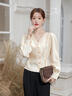 欣妃羽法式小香風(fēng)長(cháng)袖襯衫女2025秋新款V領(lǐng)金屬點(diǎn)綴直筒拼接上衣 曬單實(shí)拍圖