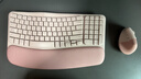 羅技（Logitech）Wave Combo 無(wú)線(xiàn)人體工學(xué)鍵鼠套裝 垂直鼠標 無(wú)線(xiàn)藍牙鼠標 辦公鍵盤(pán) 無(wú)線(xiàn)鍵盤(pán) 藍牙鍵盤(pán) 粉色 曬單實(shí)拍圖