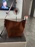 天丂韓國小眾ins麂皮絨復古豹紋軟皮水桶包大容量百搭單肩斜挎子母包 棕色水桶單肩包 曬單實(shí)拍圖