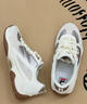斐樂(lè )（FILA）楊冪同款女鞋德訓鞋鞋子飛泉鞋薄底鞋運動(dòng)休閑鞋 椰漿白/淺金屬銀-CM 37.5 曬單實(shí)拍圖