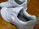 薰風(fēng)（KUMPOO）羽毛球鞋旋轉紐扣鞋緩震抗扭輕盈耐磨熏風(fēng)渦輪KH-D66 白/銀  42 曬單實(shí)拍圖