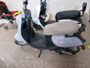 永久電動(dòng)摩托車(chē) 老國貨復古踏板長(cháng)續航智能解鎖通勤代步電動(dòng)車(chē)60V20Ah 天能電池【小龜系列 巖息灰】 曬單實(shí)拍圖