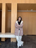 玖姿·安娜蔻休閑減齡連帽中長(cháng)款壓膠鵝絨羽絨服女2025冬季新款 粉紅 S 曬單實(shí)拍圖