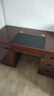 山威木質(zhì)油漆辦公桌帶抽屜木質(zhì)書(shū)桌寫(xiě)字桌臺式職員財務(wù)辦公桌1.2米 曬單實(shí)拍圖