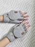 BIBK德國品質(zhì)保暖寫(xiě)字手套秋冬季男童小學(xué)生兒童防凍防寒女童毛線(xiàn)翻蓋 淺灰色【皮標小鹿】 曬單實(shí)拍圖