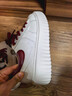 蹀愫草莓奶蓋2025年新款厚底小白鞋真皮餅干鞋百搭運動(dòng)休閑板鞋 白色牛皮革/酒紅色羊皮革 36 230mm 曬單實(shí)拍圖