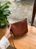 妙麗MILLIE'S真皮包包女2025新款純色高顏值單肩包小眾百搭斜挎包 焦糖棕 曬單實(shí)拍圖