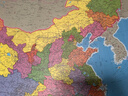 【官方正版 通用】2025 中國地圖掛圖+世界地圖掛圖 超值套裝共2張 尺寸約1.1米*0.8米 高清防水標準政區(qū)圖 學(xué)生地理學(xué)習(xí) 辦公家庭裝飾 無拼縫通用新版墻貼掛畫掛圖   曬單實拍圖