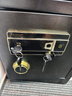 虎牌保險柜家用辦公財務(wù)專(zhuān)用大型雙門(mén)保險柜全鋼防盜保險箱指紋密碼Wifi解鎖小型床頭保管柜 高80cm雙門(mén)金剛黑 指紋款（鑰匙/密碼解鎖/指紋識別） 曬單實(shí)拍圖