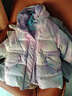 迪士尼新國標兒童羽絨服外套2025冬季新款連帽炫彩中長(cháng)款洋氣上衣服童裝 紫色 90白鴨絨 均碼 100cm 充絨量約84g 曬單實(shí)拍圖