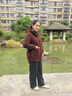 啄木鳥(niǎo)媽媽冬裝顆粒絨外套連帽加絨加厚棉衣新款中老年女裝羊羔絨開(kāi)衫 咖色 2XL 建議110斤-120斤 曬單實(shí)拍圖