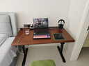 木藝生3cm高端實(shí)木電動(dòng)升降桌電腦桌臺式電競桌子辦公書(shū)桌可升降工作臺 隱藏插排-單電機3cm實(shí)木胡桃色 120*70【免費送裝】 曬單實(shí)拍圖