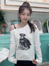 柯蘭娜白色小狗印花斜肩單肩帶長(cháng)袖T恤女早秋2026新款收腰露肩上衣 白色 S  【90斤內】 曬單實(shí)拍圖