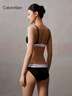Calvin Klein內衣【摩登引力帶】女士ck可卸墊無(wú)鋼圈輕運動(dòng)背心式文胸QF7586AD UB1-太空黑 S 曬單實(shí)拍圖