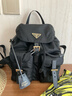 PRADA/普拉達【禮物】女士小號Re-Nylon雙肩背包女包 黑色-金色徽標 曬單實(shí)拍圖