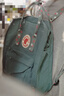FJALLRAVEN北極狐雙肩包大容量背包書(shū)包23510-664-916霜綠/五彩底紋 曬單實(shí)拍圖