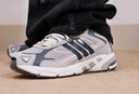 adidas 閃回鞋 RESPONSE CL貼合老爹鞋男女阿迪達斯官方三葉草   淺灰色/深灰色   43 曬單實拍圖