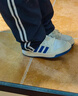 adidas ENTRAP美式校園風(fēng)運動(dòng)少年感復古籃球風(fēng)板鞋男女阿迪達斯 白/藍   42 曬單實(shí)拍圖