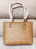 蔻馳（COACH）【品牌直供】女士中號托特包單肩手提包卡其色拼棕色4455 曬單實(shí)拍圖
