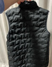 Columbia哥倫比亞男子銀點(diǎn)拒水無(wú)縫熱壓鴨絨650蓬羽絨背心WE4253 010修身版型 黑色 M (175/96A) 曬單實(shí)拍圖