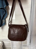 塔西伯利 TOIXI BRORY進(jìn)口日系植鞣真牛皮新款時(shí)尚英倫風(fēng)女士單肩包斜挎包休閑包高級感 淺棕灰 26cm*22cm 曬單實(shí)拍圖