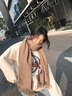 颯望圍巾女秋冬季2025新款韓版純色圍巾披肩兩用加厚防寒保暖羊絨圍巾 駝色  溫暖靜謐 曬單實(shí)拍圖